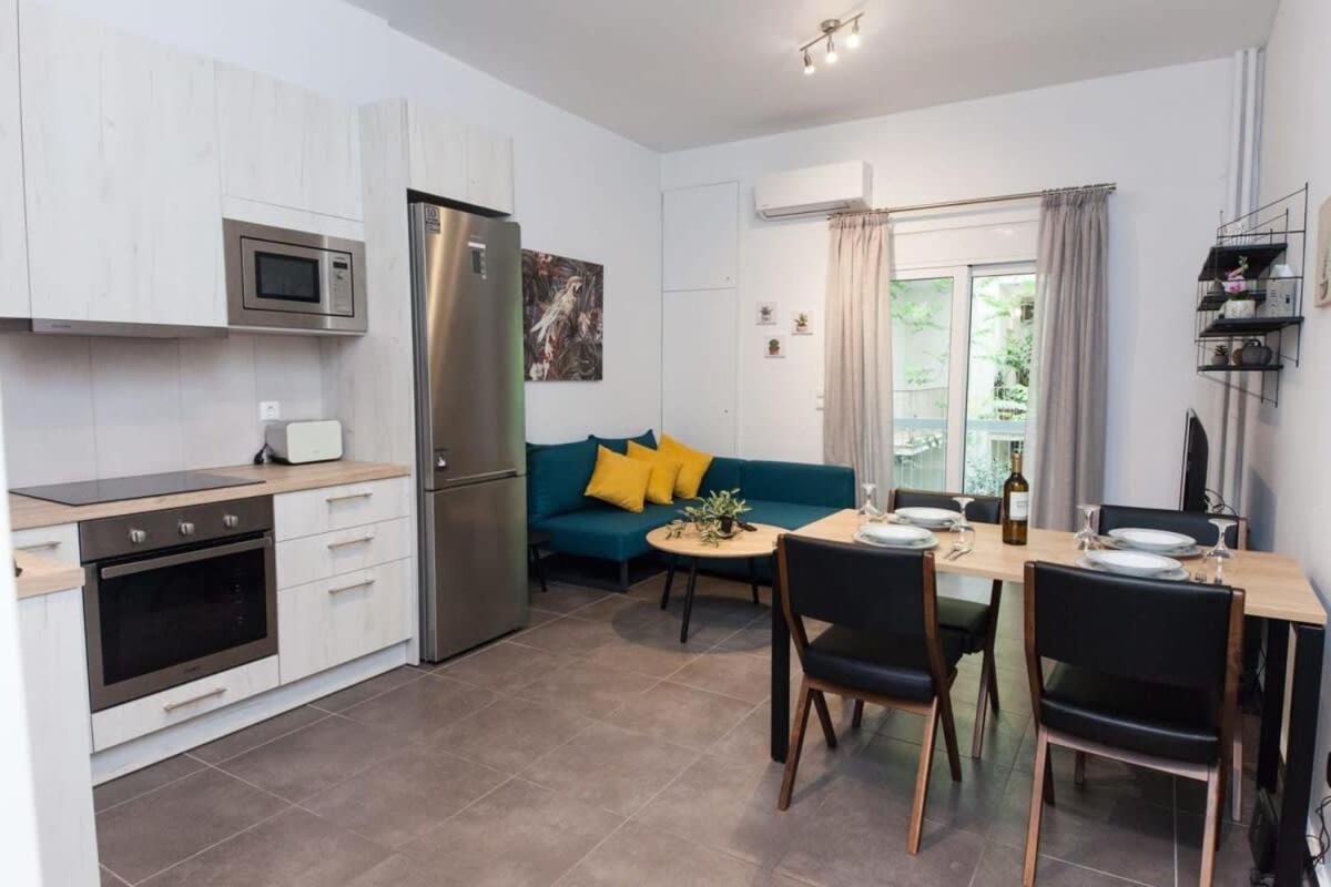 Elegant Urban Escape 1 Bd Apt In Kolonaki Apartment Атина Екстериор снимка