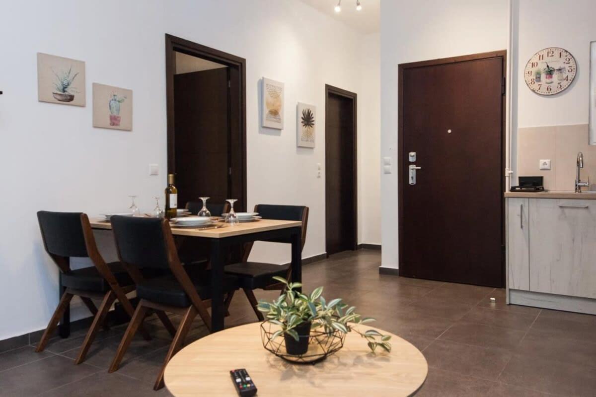 Elegant Urban Escape 1 Bd Apt In Kolonaki Apartment Атина Екстериор снимка