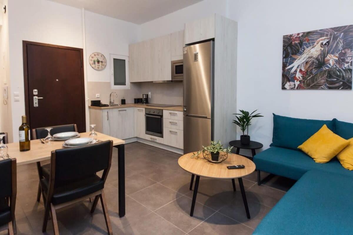 Elegant Urban Escape 1 Bd Apt In Kolonaki Apartment Атина Екстериор снимка